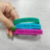 Fujifilm QuickSnap Flash 400 Disposable 35mm Camera Plus a Bonus Eco-Friendly Silicone Wrist Band and a Microfiber Cleaning Cloth (1 Pack) - Image 4